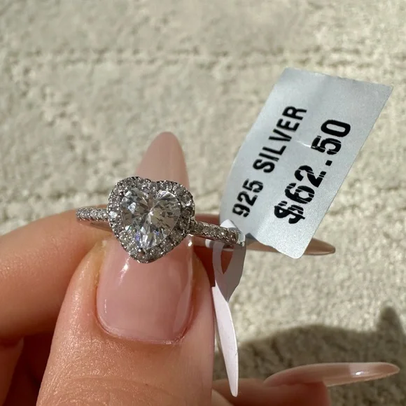 Diamond Heart Ring - Picture 3 of 6